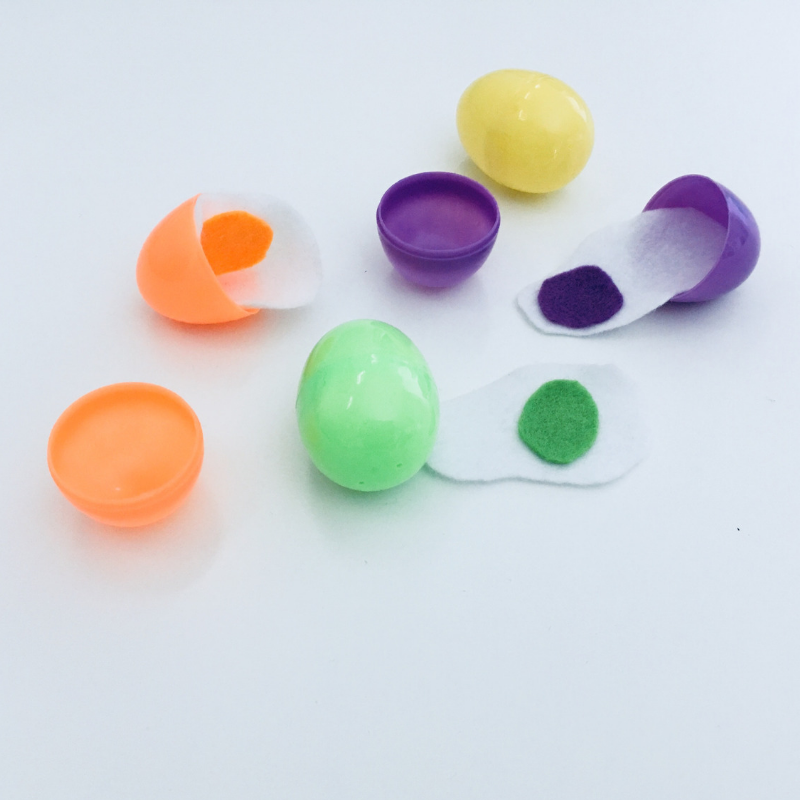 Get the free template to make this Easter Egg Matching Activity.  Use felt and plastic eggs to work on colors and fine motor skills for your preschooler or toddler.